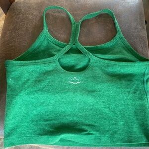 BEYOND YOGA 
Thyme Green space dye Racerback Tank Top
SIZE SMALL

worn 2-3 times